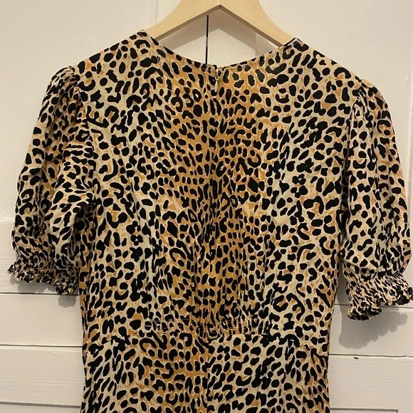 Faithfull the Brand Marie Louise midi dress in a leopard print. - Picture 6 of 9